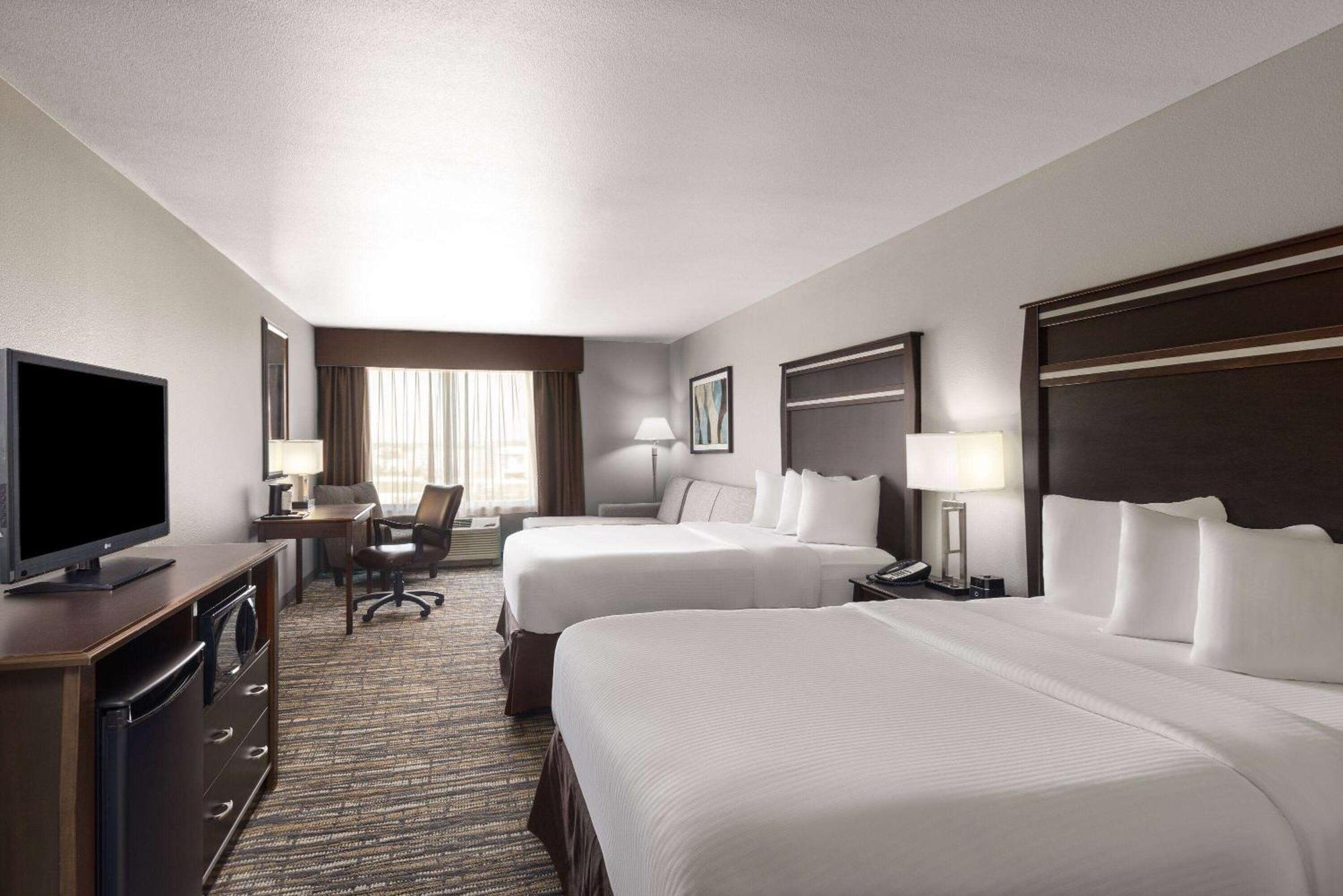 La Quinta By Wyndham Sioux Falls Exterior photo