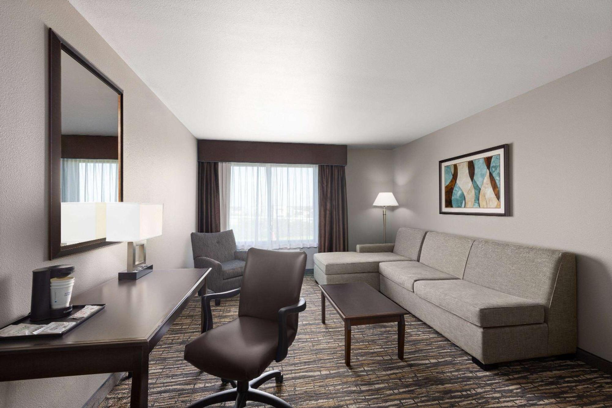 La Quinta By Wyndham Sioux Falls Exterior photo