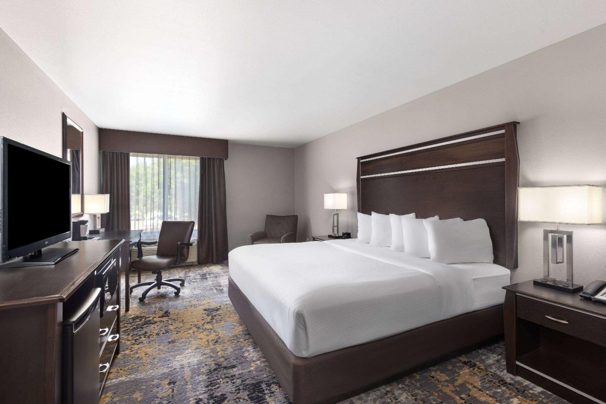 La Quinta By Wyndham Sioux Falls Exterior photo
