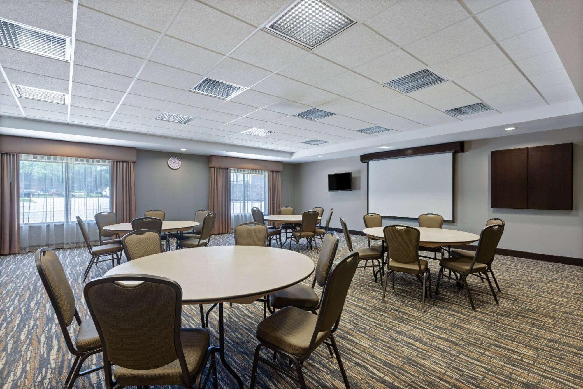 La Quinta By Wyndham Sioux Falls Exterior photo