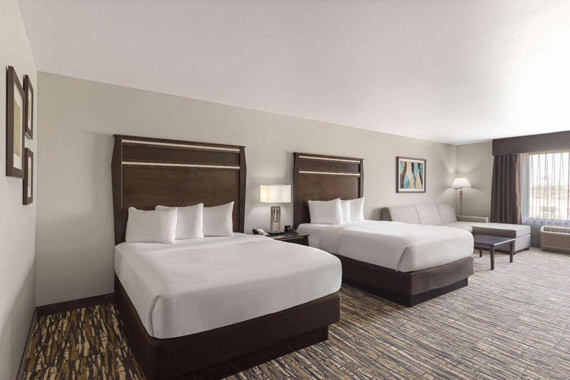 La Quinta By Wyndham Sioux Falls Exterior photo