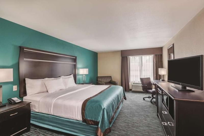La Quinta By Wyndham Sioux Falls Exterior photo
