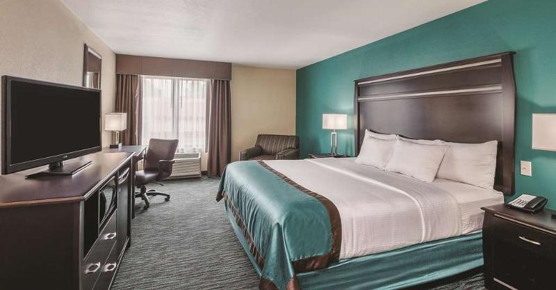 La Quinta By Wyndham Sioux Falls Exterior photo