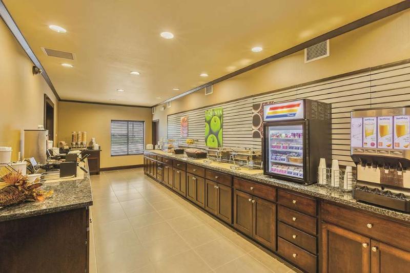 La Quinta By Wyndham Sioux Falls Exterior photo