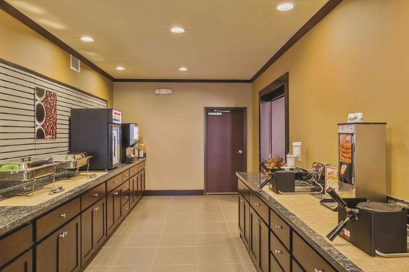 La Quinta By Wyndham Sioux Falls Exterior photo